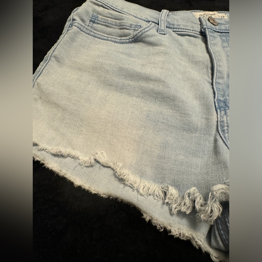 A&F Light High Rise Shorts - Picture 3 of 6